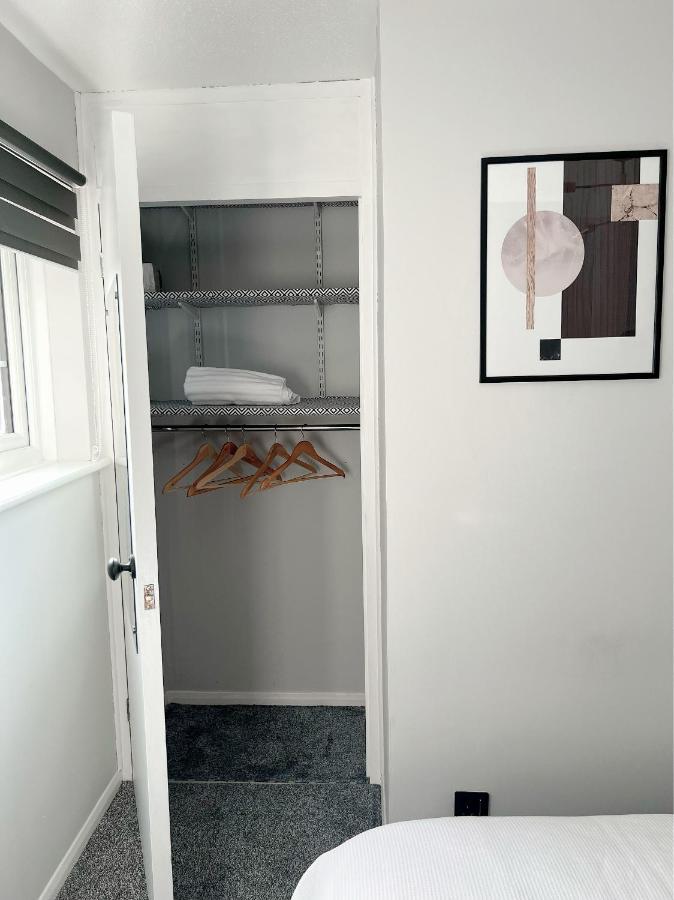 Stunning Apartment In Beckton With Private Entrance London Ngoại thất bức ảnh