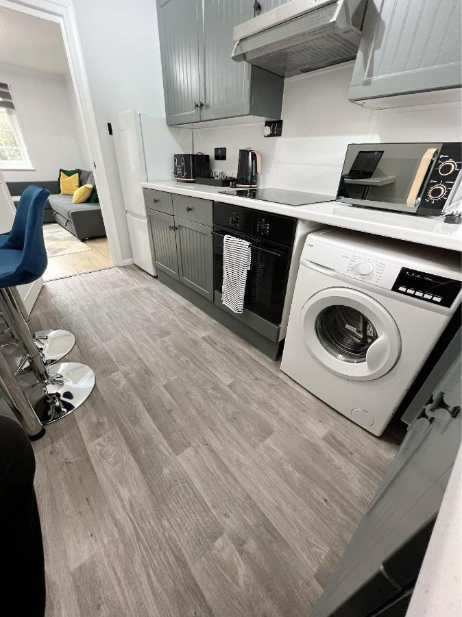 Stunning Apartment In Beckton With Private Entrance London Ngoại thất bức ảnh