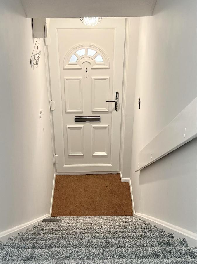 Stunning Apartment In Beckton With Private Entrance London Ngoại thất bức ảnh